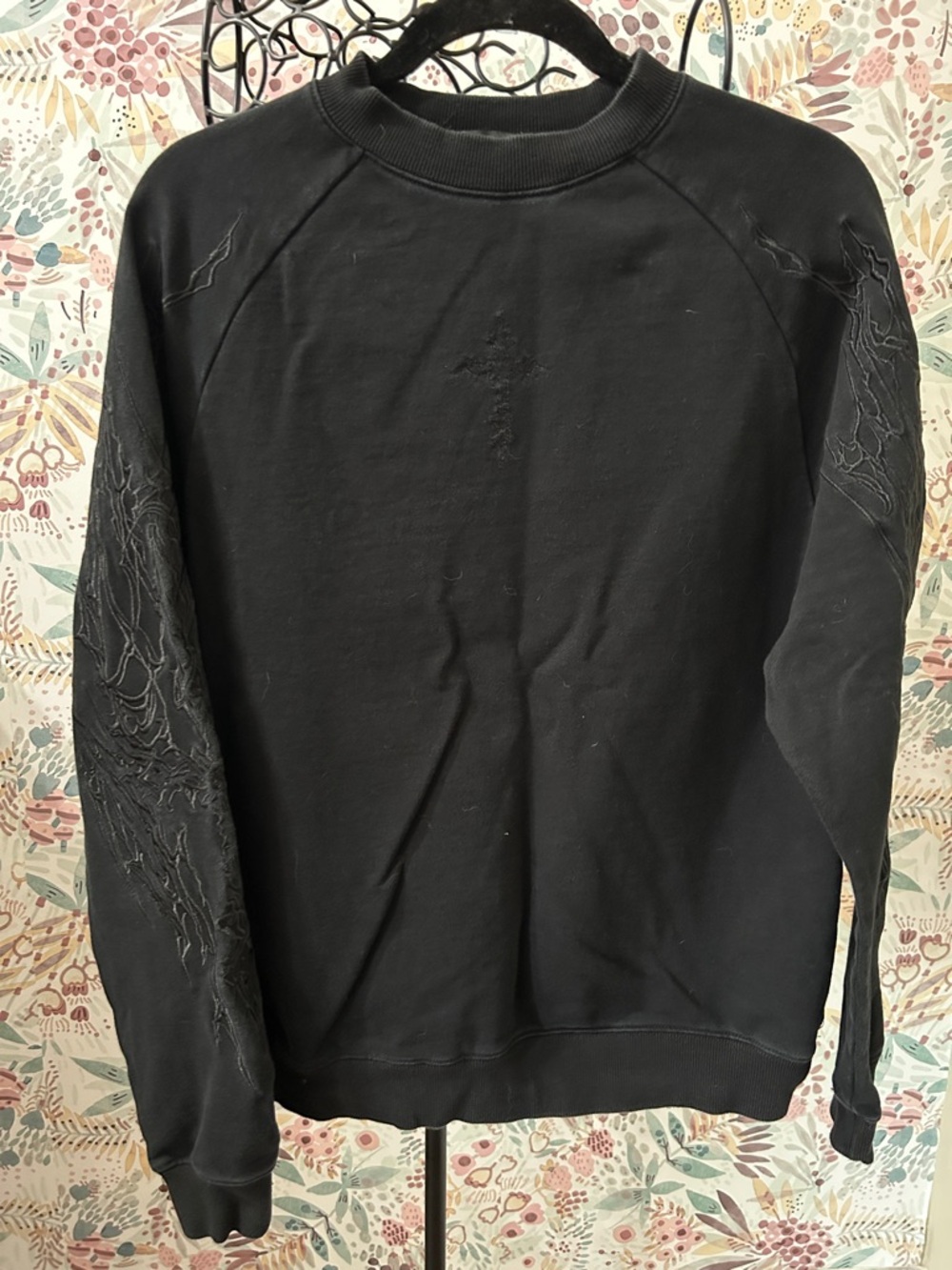 Breathe Divinity Men's Black Crewneck French Terry Sweatshirt Cross Embroidery S